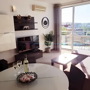 Elena's Lux - Town & Sea View - Atlantis Sarafovo